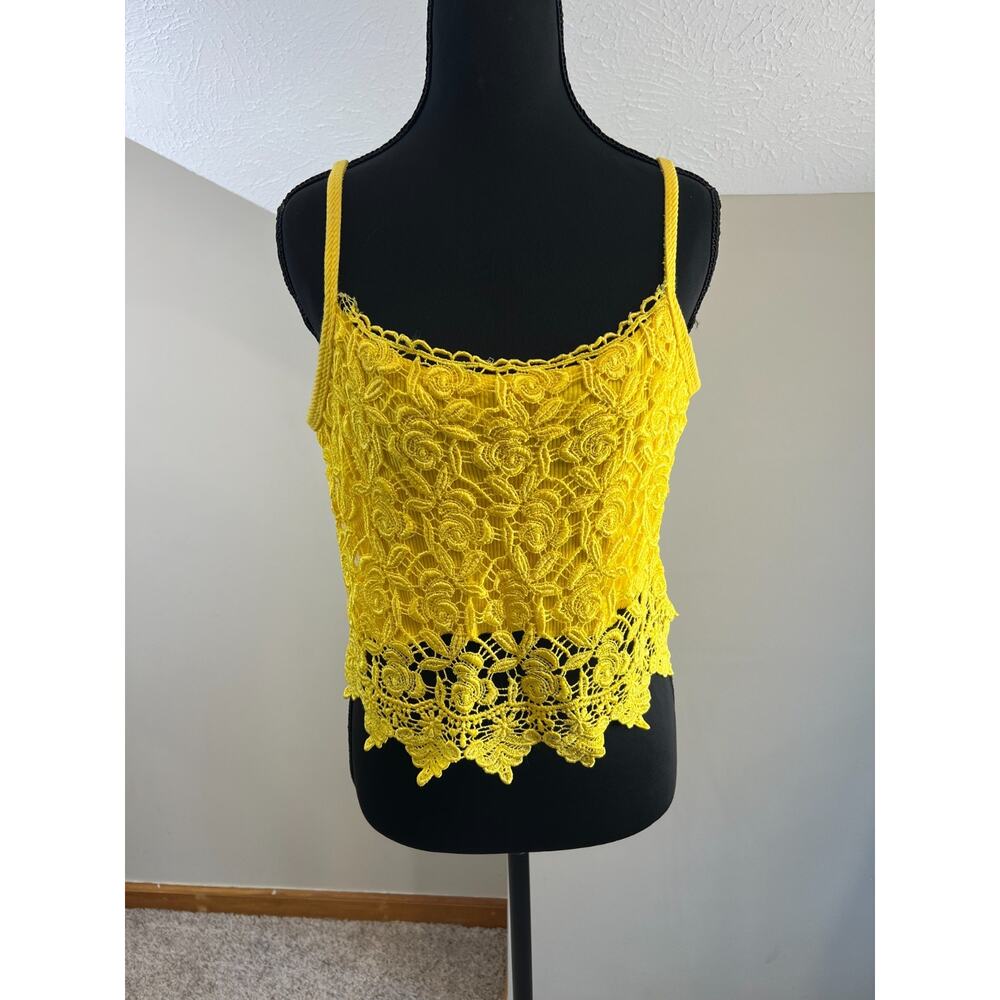 Fuego Floral Crochet Crop Tank Yellow Scallop Hem Spaghetti Strap Boho Fairy